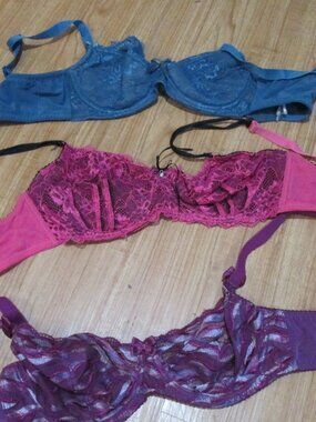ALLEGRO BRA's Says 36D more like a C, Very good condition!